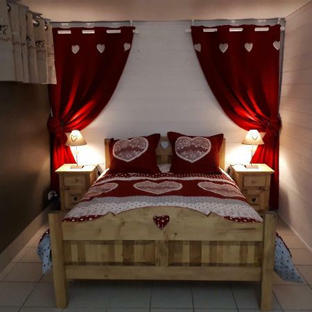 דירות Aiguebelle Logis Du Clos Des Chevaliers De Malte מראה חיצוני תמונה